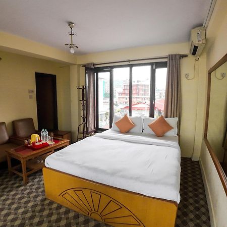 Hotel Travel Inn Pokhara Eksteriør bilde